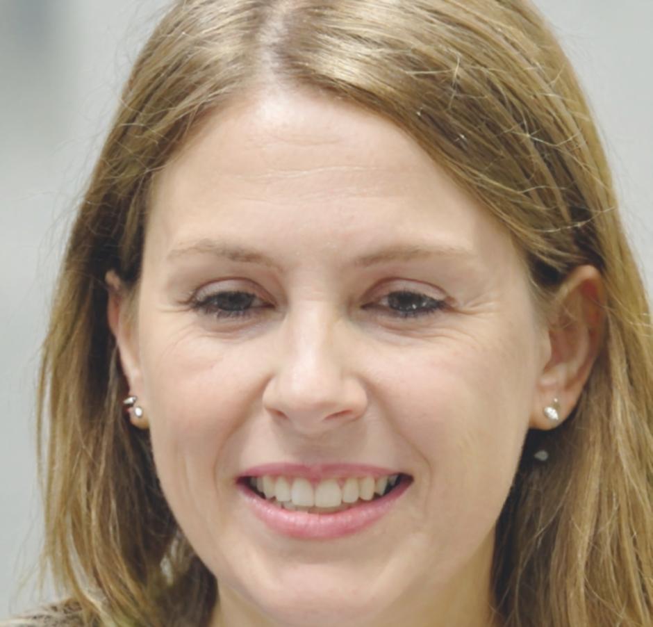 Maria Santos - Especialista em Investimentos